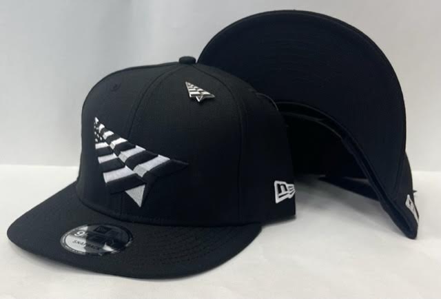 New Era Roc Nation The Crown Original Snapback Black Bottom "Black White"