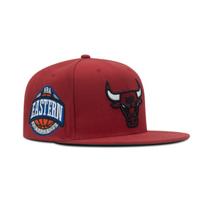 Mitchell & Ness Chicago Bulls Snapback Green Bottom "Red Black" (Eastern Conference Patch Embroidery)
