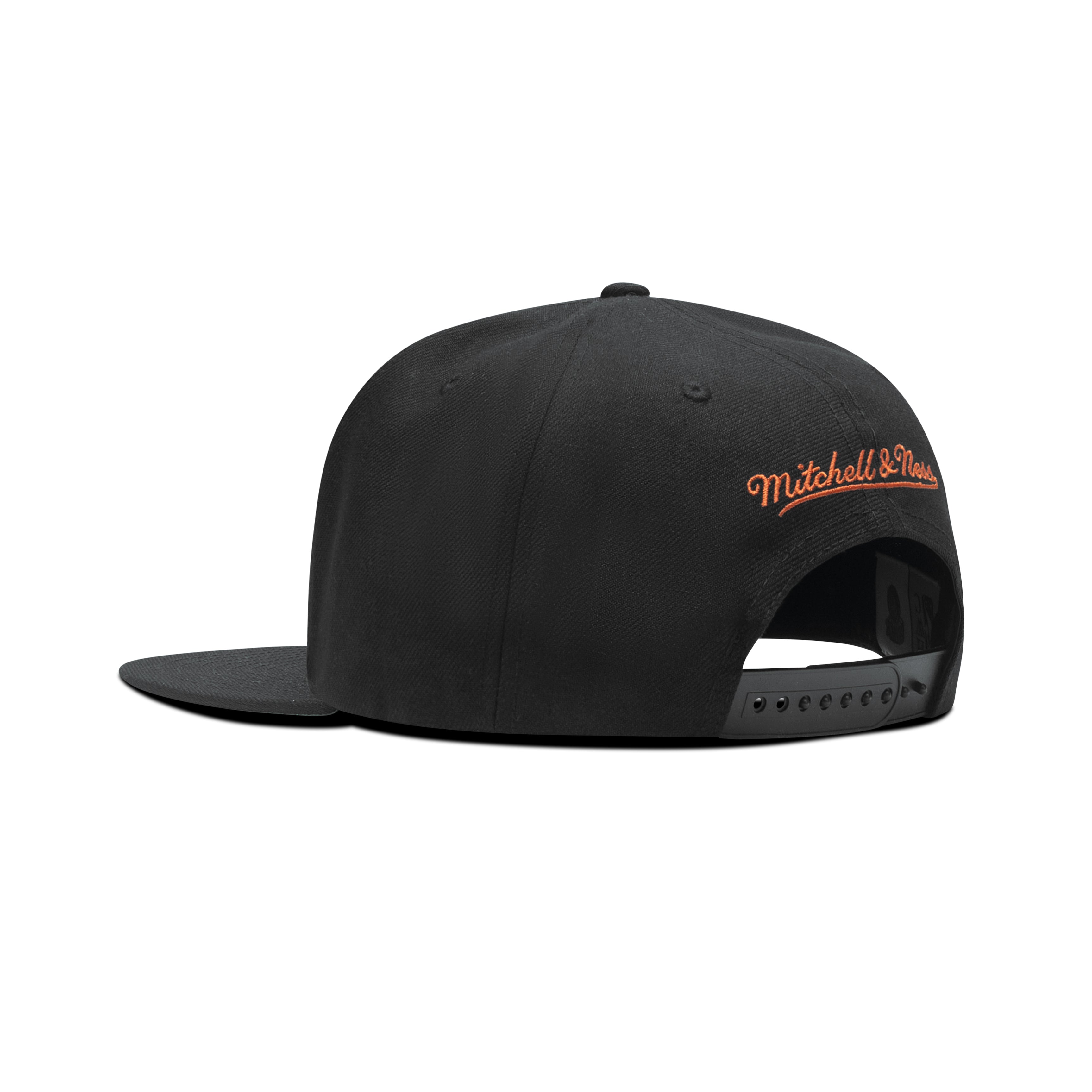 Mitchell & Ness NBA New York Knicks Core Basic Snapback Green Bottom 