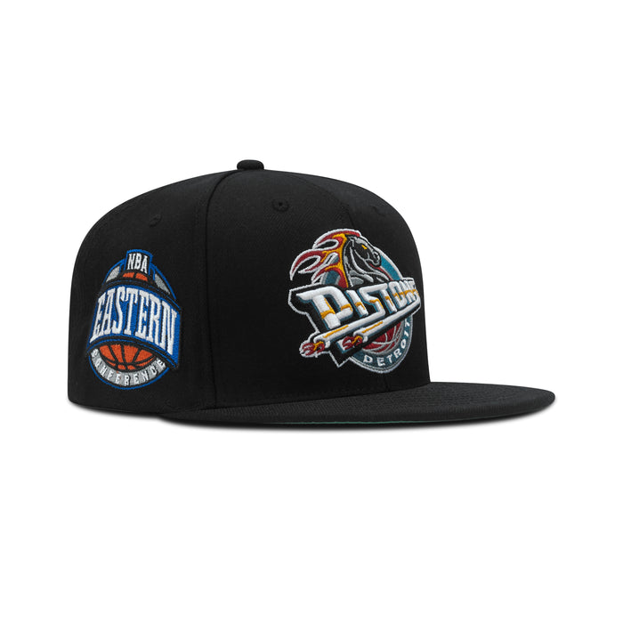 Mitchell & Ness Detroit Pistons Snapback Green Bottom "Black Multi" (Eastern Conference Patch Embroidery)