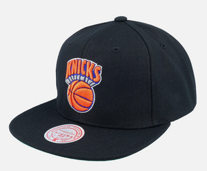 Mitchell & Ness NBA New York Knicks Core Basic Snapback Green Bottom "Black"