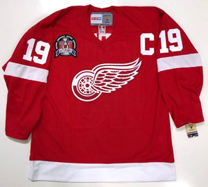 Mitchell & Ness NHL Detroit Red Wings Steve Yzerman 1996-97 Jersey "Red"