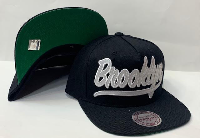 Mitchell & Ness Brooklyn Nets Satin Script Snap back Green Bottom "Black White"
