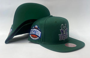 Mitchell & Ness Milwaukee Bucks Snapback Green Bottom "Green Purple" (Eastern Conference Patch Embroidery)